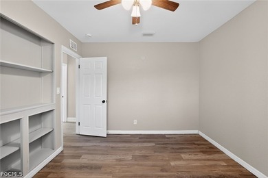 Beautifully situated between three outstanding parks and several - photo 36