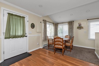 Welcome to 27 Edwin Court. A charming bungalow set on a rare - photo 2