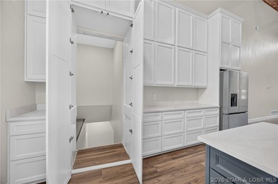 NEW CONSTRUCTION at the 63 MM in Emerald Hills gated community - photo 17