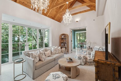 42 South Battery, also known as the Robert Murray House is a