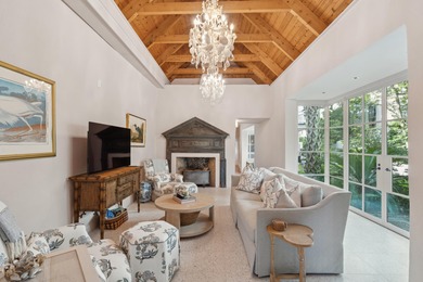 42 South Battery, also known as the Robert Murray House is a