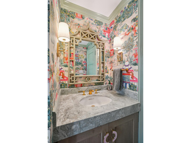 42 South Battery, also known as the Robert Murray House is a