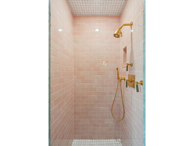 42 South Battery, also known as the Robert Murray House is a