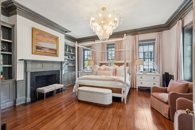 42 South Battery, also known as the Robert Murray House is a