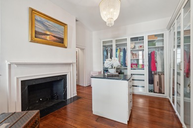 42 South Battery, also known as the Robert Murray House is a