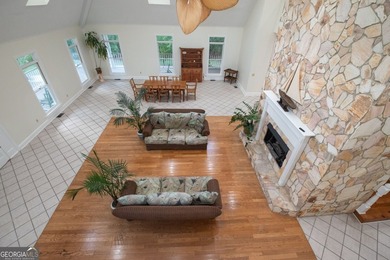 A truly one-of-a-kind waterfront estate, privately situated on 4 - photo 4