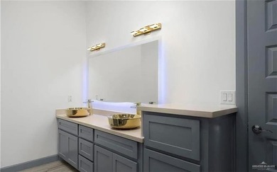 Experience luxury living in this stunning 4-bedroom, 3.5-bath - photo 12