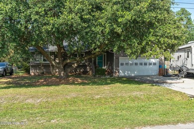 Welcome to 451 N. Crestwood Drive! This beautiful 3-bedroom - photo 4