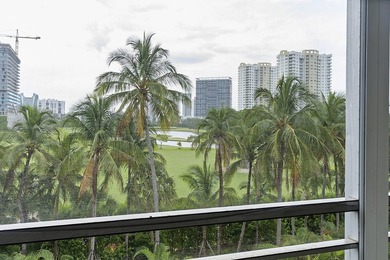Beautifully renovated 2/2 in the heart of Hallandale Beach, just - photo 16