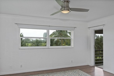 Beautifully renovated 2/2 in the heart of Hallandale Beach, just - photo 34