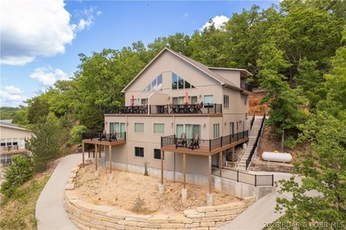 Lake Home For Sale in Lake Ozark, Missouri