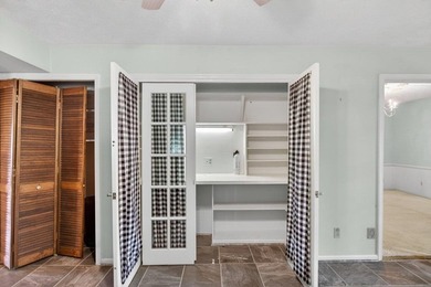 Spacious Cape Cod home with serene golf course views just - photo 14