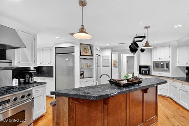 Enjoy privacy and space at this unique Gulfport property - photo 19