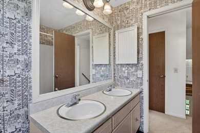 Spacious Cape Cod home with serene golf course views just - photo 33