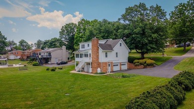 Spacious Cape Cod home with serene golf course views just - photo 49