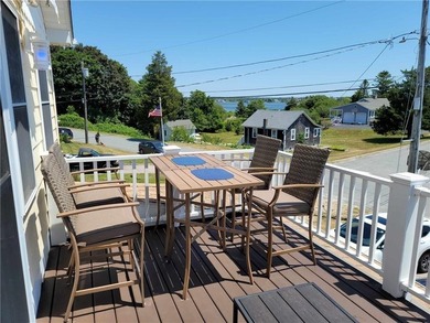 Snug harbor * The Pipers Nest* This beautiful Colonial offers 3 - photo 25