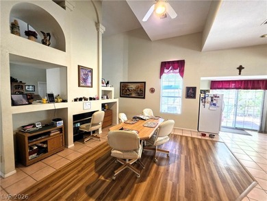 No HOA. 2455 Sqft, 3 Bedrooms and 2 1/2 Baths, featuring a blend - photo 9