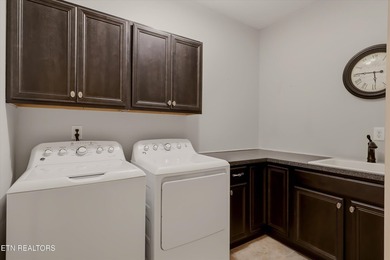 Elegant Family Home in Prestigious Farragut School zone - - photo 34