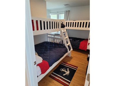 Snug harbor * The Pipers Nest* This beautiful Colonial offers 3 - photo 34