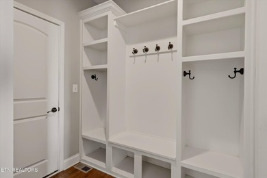 Elegant Family Home in Prestigious Farragut School zone - - photo 35