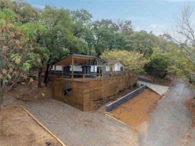 Lake Home For Sale in Pottsboro, Texas