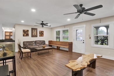 Welcome home to this spacious 3-bedroom, 2-bathroom residence - photo 6