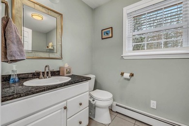 Welcome to 12 Surrey Lane -- where space, comfort, and location - photo 17