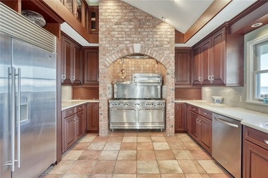 RARE FIND! Stunning 2400sf 4BR 3BA waterfront Cape Cod all - photo 8