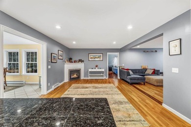 Welcome to 12 Surrey Lane -- where space, comfort, and location - photo 24