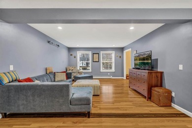 Welcome to 12 Surrey Lane -- where space, comfort, and location - photo 28