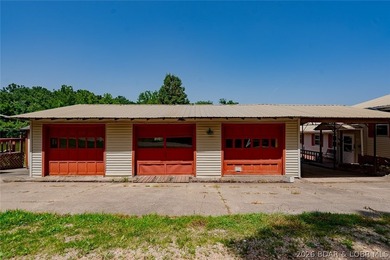 Lakefront home with Endless Potential! This 3-bedroom, 2-bath - photo 32