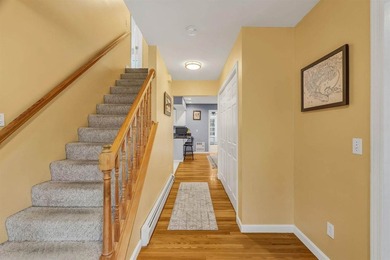 Welcome to 12 Surrey Lane -- where space, comfort, and location - photo 32