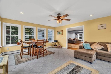 Welcome to 12 Surrey Lane -- where space, comfort, and location - photo 38