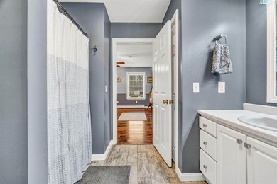 Welcome to 12 Surrey Lane -- where space, comfort, and location - photo 43