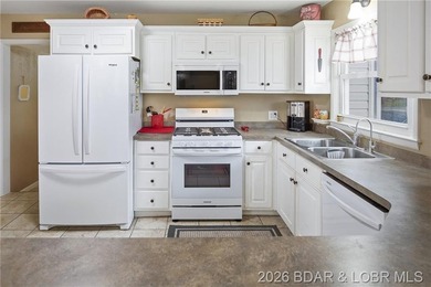 Seller has transformed this older home into a very comfortable - photo 9