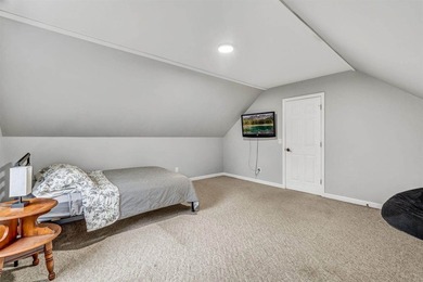 Welcome to 12 Surrey Lane -- where space, comfort, and location - photo 52