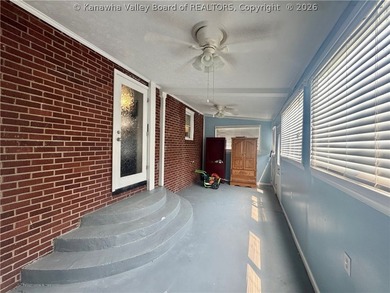 Welcome home to this charming 5 bdr 2.5 bath residense that - photo 5