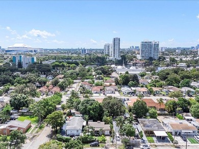 Amazing opportunity to re build or remodel, brand new roof and - photo 12