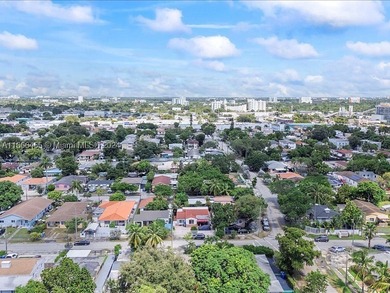 Amazing opportunity to re build or remodel, brand new roof and - photo 17