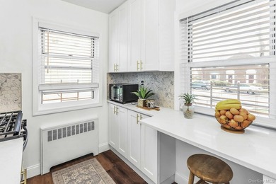 Lovely Fully Renovated 1 Bedroom, 1 Bathroom Corner Unit - photo 9