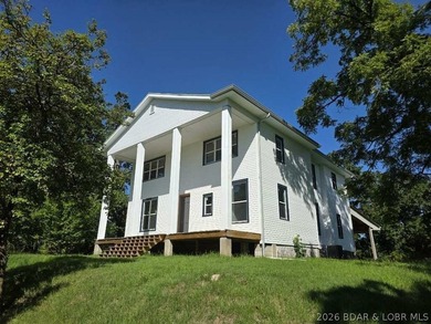 BARGAIN PRICED - MOTIVATED SELLERS! Historic Charm Meets Modern - photo 3