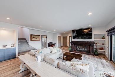 Luxury, privacy, and space come together in this extraordinary 4 - photo 7