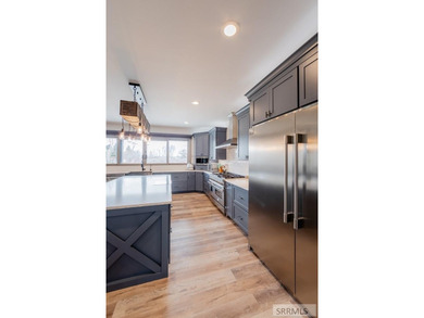Luxury, privacy, and space come together in this extraordinary 4 - photo 8