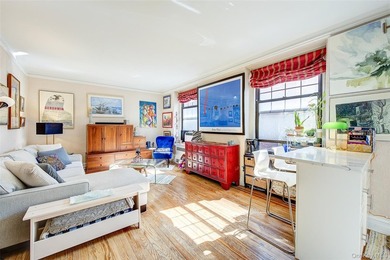 A rare find! Cozy & inviting *railroad style* 1 bedroom, in the - photo 3