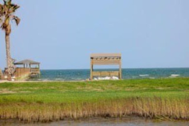 A stunning property located in a desirable waterfront community - photo 24