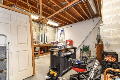 Custom, Well-built, one of a kind rare find with almost 2 ac - photo 33