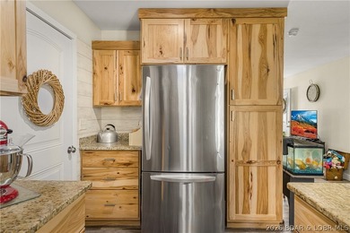 Move-in ready home in Autumn Estates, right off Highway UU near - photo 8