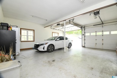 Custom, Well-built, one of a kind rare find with almost 2 ac - photo 49