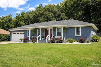 Welcome to your Pool Dream Home! This charming 3-bedroom - photo 5