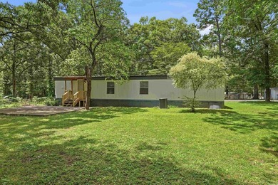 Come see this beautifully remodeled 2-bedroom manufactured home - photo 25